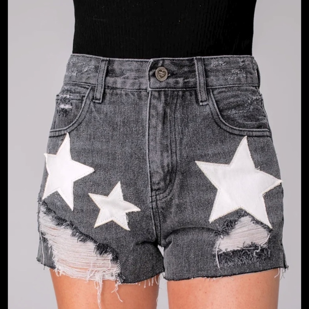 Buddy Love Distressed Black White Star Appliqué Cut-Off Shorts Size 24